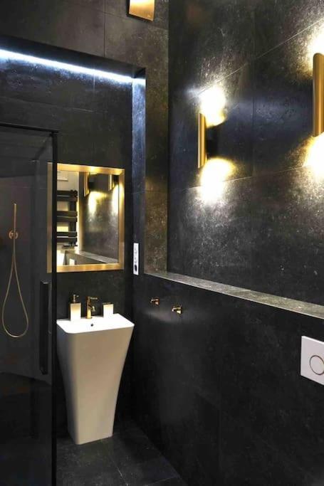 Apartament Glamour Prywatne Jacuzzi Starowislna คราคูฟ ภายนอก รูปภาพ