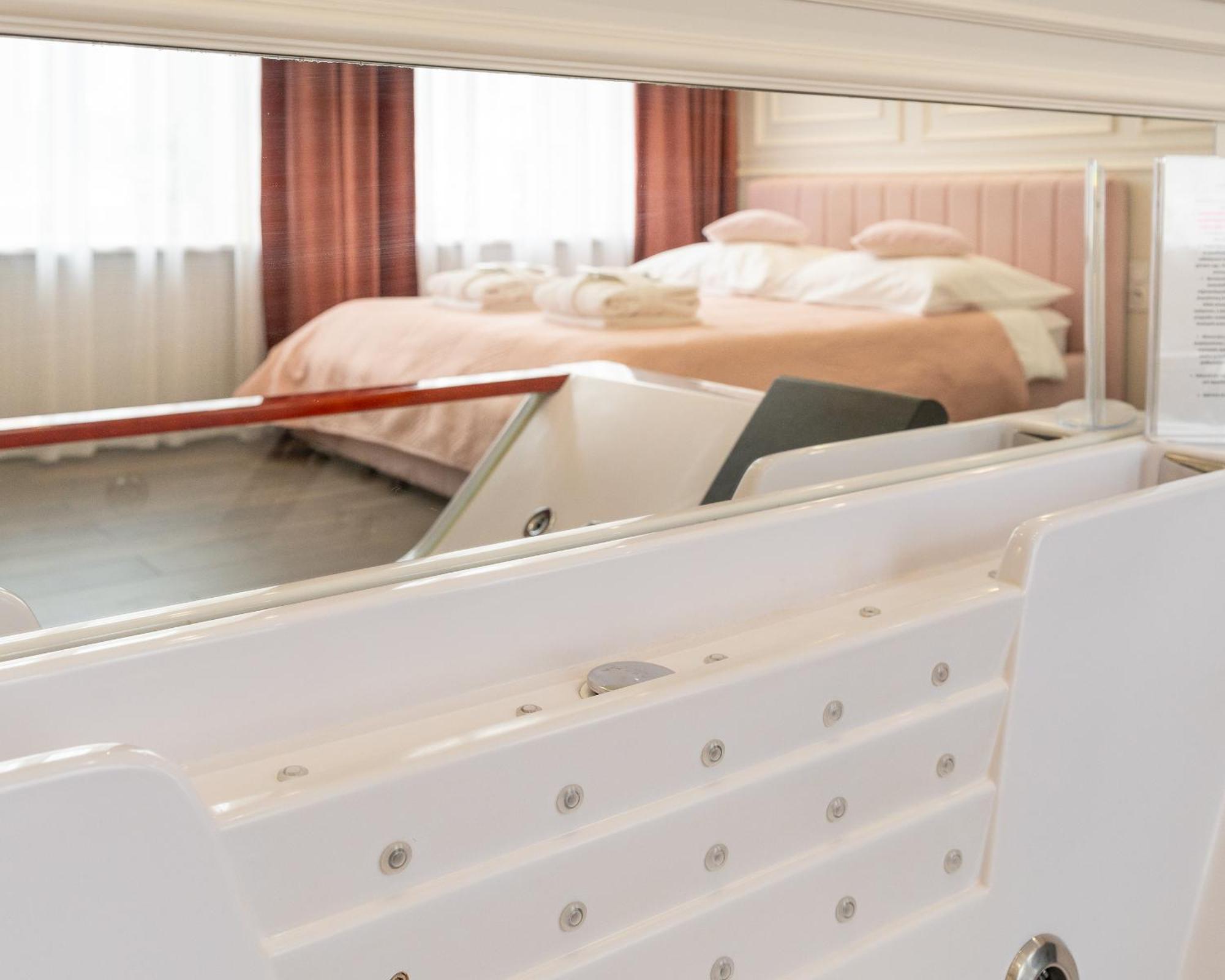Apartament Glamour Prywatne Jacuzzi Starowislna คราคูฟ ภายนอก รูปภาพ